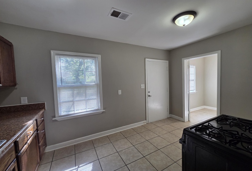 866 HOMER ST, Memphis, Tennessee 38122-3425, 3 Bedroom Bedrooms, 6 Room Rooms,1 BathroomBathrooms,Rental Properties,For Sale,HOMER,0,10228994
