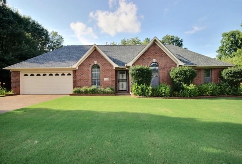 290 SCARLETTS WAY ST, Collierville, Tennessee 38017, 3 Bedroom Bedrooms, 7 Room Rooms,2 BathroomBathrooms,Rental Properties,For Sale,SCARLETTS WAY,0,10229012