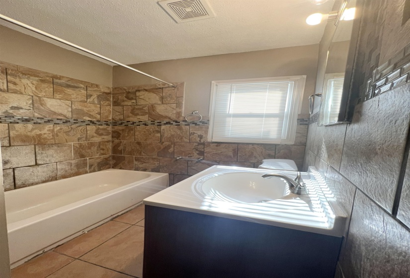 1515 HOPE ST, Memphis, Tennessee 38111, 2 Bedroom Bedrooms, 4 Room Rooms,1 BathroomBathrooms,Rental Properties,For Sale,HOPE,0,10229018