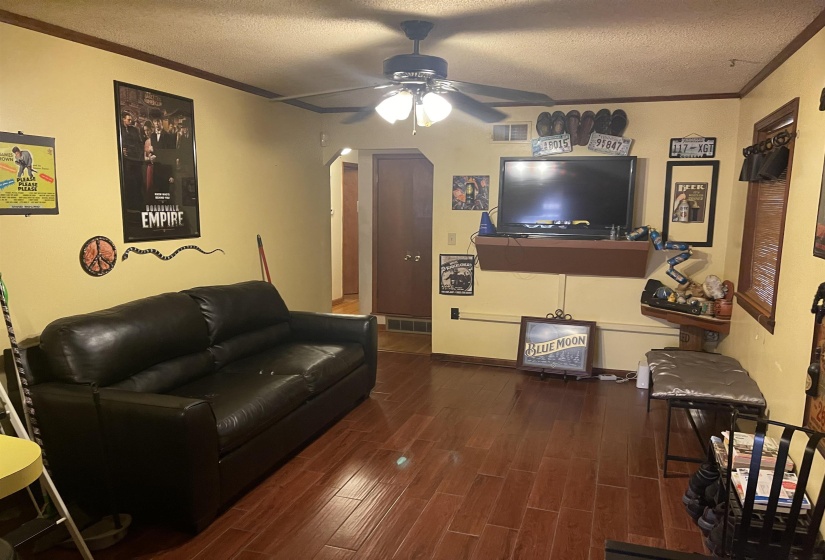 1914 DOWNING ST, Memphis, Tennessee 38117, 3 Bedroom Bedrooms, 6 Room Rooms,1.1 BathroomBathrooms,Residential,For Sale,DOWNING,0,10228992