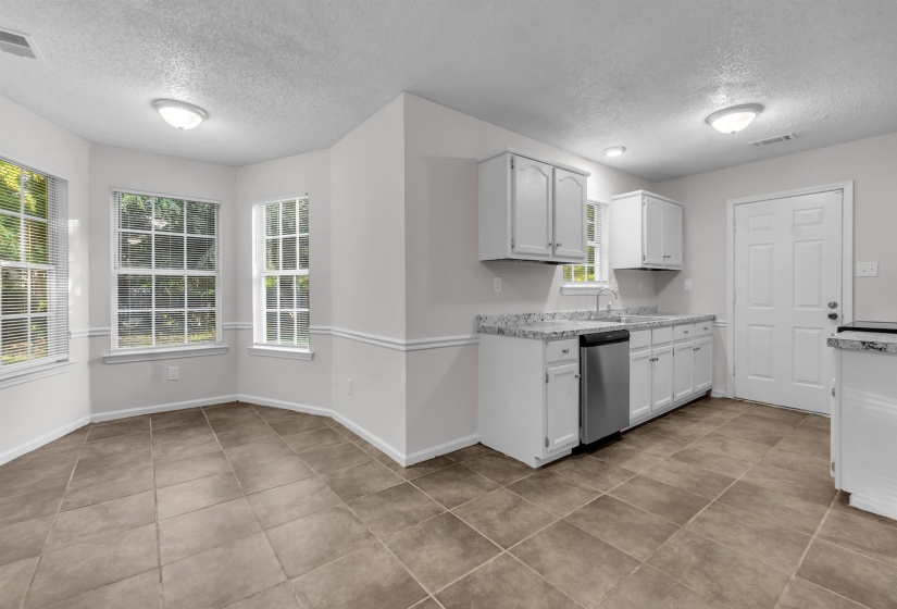 5883 BEDFORD RD, Memphis, Tennessee 38135, 4 Bedroom Bedrooms, 6 Room Rooms,2 BathroomBathrooms,Residential,For Sale,BEDFORD,0,10229004
