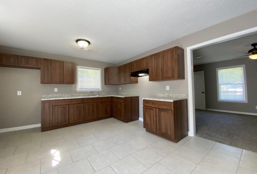1854 SHADOWLAWN BLVD, Memphis, Tennessee 38106, 2 Bedroom Bedrooms, 6 Room Rooms,1 BathroomBathrooms,Residential,For Sale,SHADOWLAWN,0,10229005