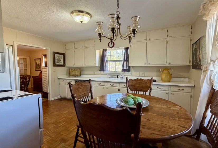 192 NEW BETHEL RD, Selmer, Tennessee 38375-1682, 3 Bedroom Bedrooms, 1 Room Rooms,2 BathroomBathrooms,Residential,For Sale,NEW BETHEL,0,10229007