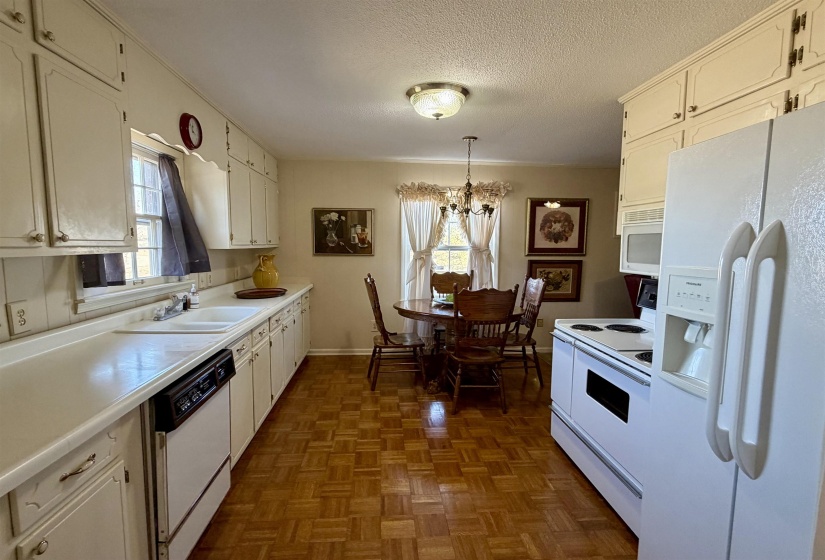 192 NEW BETHEL RD, Selmer, Tennessee 38375-1682, 3 Bedroom Bedrooms, 1 Room Rooms,2 BathroomBathrooms,Residential,For Sale,NEW BETHEL,0,10229007