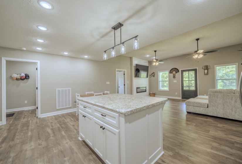 145 PURDY BEAUTY HILL RD, Selmer, Tennessee 38375-6406, 3 Bedroom Bedrooms, 7 Room Rooms,2 BathroomBathrooms,Residential,For Sale,PURDY BEAUTY HILL,0,10229008