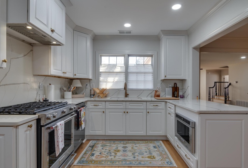 506 PETERSON LAKE RD, Collierville, Tennessee 38017, 3 Bedroom Bedrooms, 9 Room Rooms,3 BathroomBathrooms,Residential,For Sale,PETERSON LAKE,0,10229009