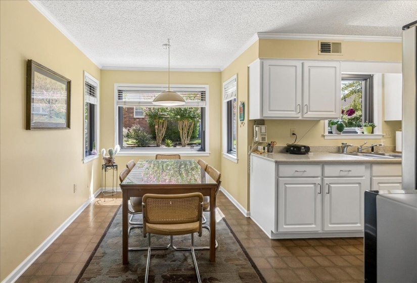1659 TAMARACK LN, Germantown, Tennessee 38138, 4 Bedroom Bedrooms, 8 Room Rooms,3 BathroomBathrooms,Residential,For Sale,TAMARACK,0,10229015
