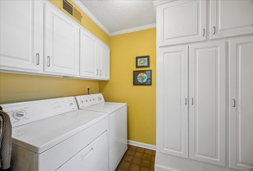 1659 TAMARACK LN, Germantown, Tennessee 38138, 4 Bedroom Bedrooms, 8 Room Rooms,3 BathroomBathrooms,Residential,For Sale,TAMARACK,0,10229015