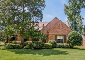 1659 TAMARACK LN, Germantown, Tennessee 38138, 4 Bedroom Bedrooms, 8 Room Rooms,3 BathroomBathrooms,Residential,For Sale,TAMARACK,0,10229015