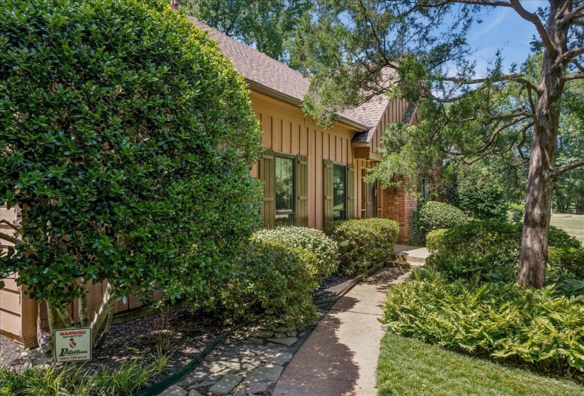 1659 TAMARACK LN, Germantown, Tennessee 38138, 4 Bedroom Bedrooms, 8 Room Rooms,3 BathroomBathrooms,Residential,For Sale,TAMARACK,0,10229015