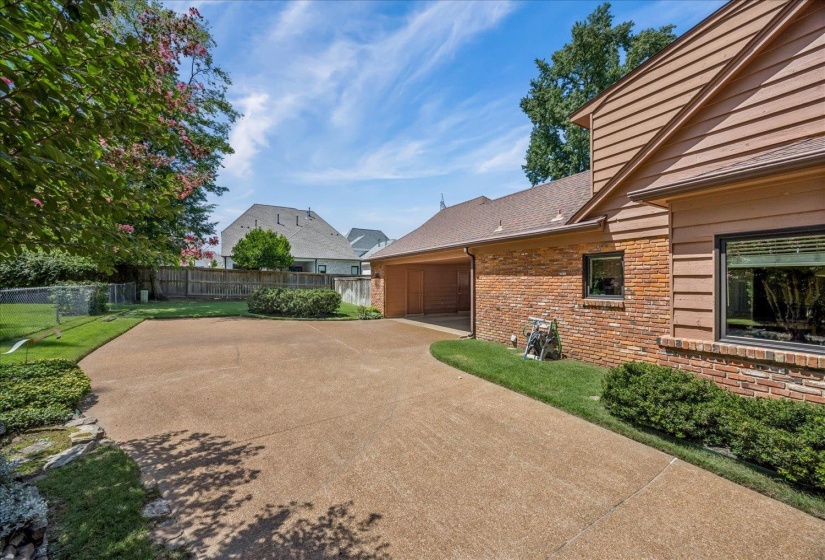 1659 TAMARACK LN, Germantown, Tennessee 38138, 4 Bedroom Bedrooms, 8 Room Rooms,3 BathroomBathrooms,Residential,For Sale,TAMARACK,0,10229015