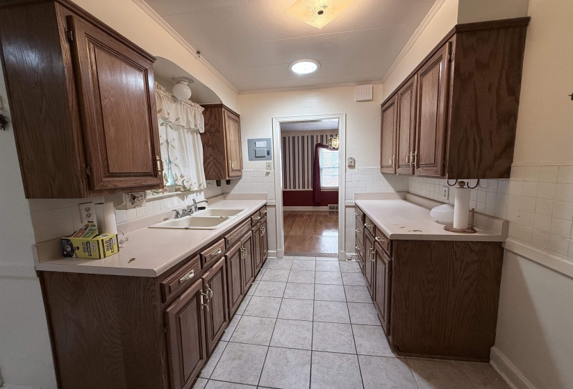 237 EDWIN CIR, Memphis, Tennessee 38104, 4 Bedroom Bedrooms, 9 Room Rooms,2 BathroomBathrooms,Residential,For Sale,EDWIN,0,10229019