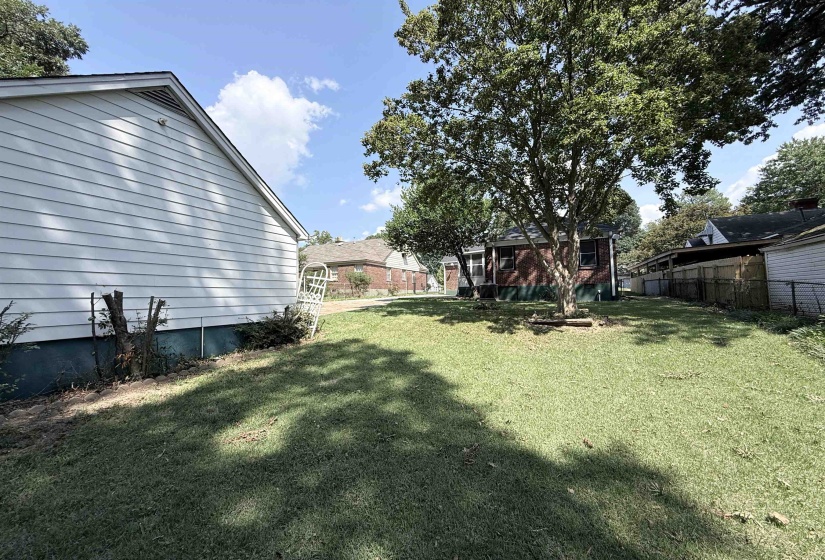 237 EDWIN CIR, Memphis, Tennessee 38104, 4 Bedroom Bedrooms, 9 Room Rooms,2 BathroomBathrooms,Residential,For Sale,EDWIN,0,10229019