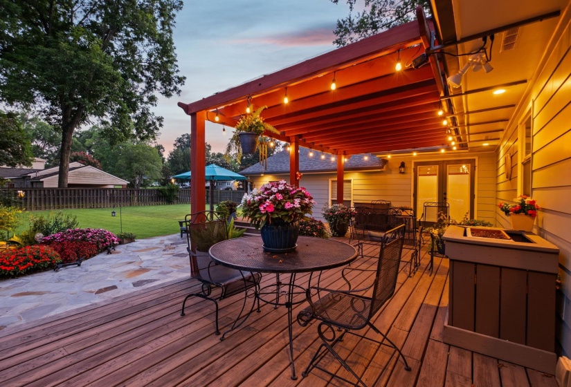 5079 WALNUT GROVE RD, Memphis, Tennessee 38117, 3 Bedroom Bedrooms, 7 Room Rooms,2 BathroomBathrooms,Residential,For Sale,WALNUT GROVE,0,10229020