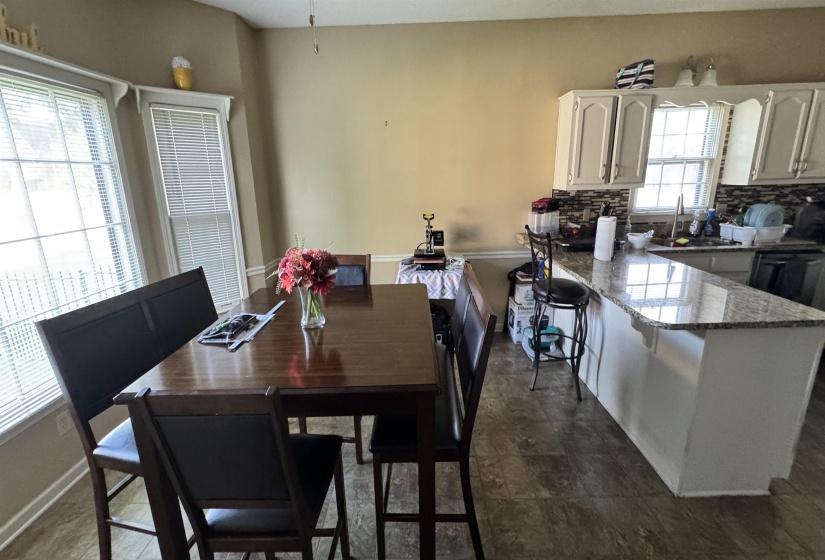 8860 PATRICIA ELLEN CV, Bartlett, Tennessee 38133, 5 Bedroom Bedrooms, 9 Room Rooms,3 BathroomBathrooms,Residential,For Sale,PATRICIA ELLEN,0,10229026