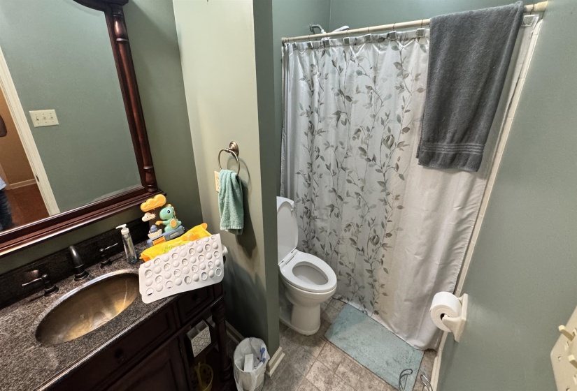 8860 PATRICIA ELLEN CV, Bartlett, Tennessee 38133, 5 Bedroom Bedrooms, 9 Room Rooms,3 BathroomBathrooms,Residential,For Sale,PATRICIA ELLEN,0,10229026