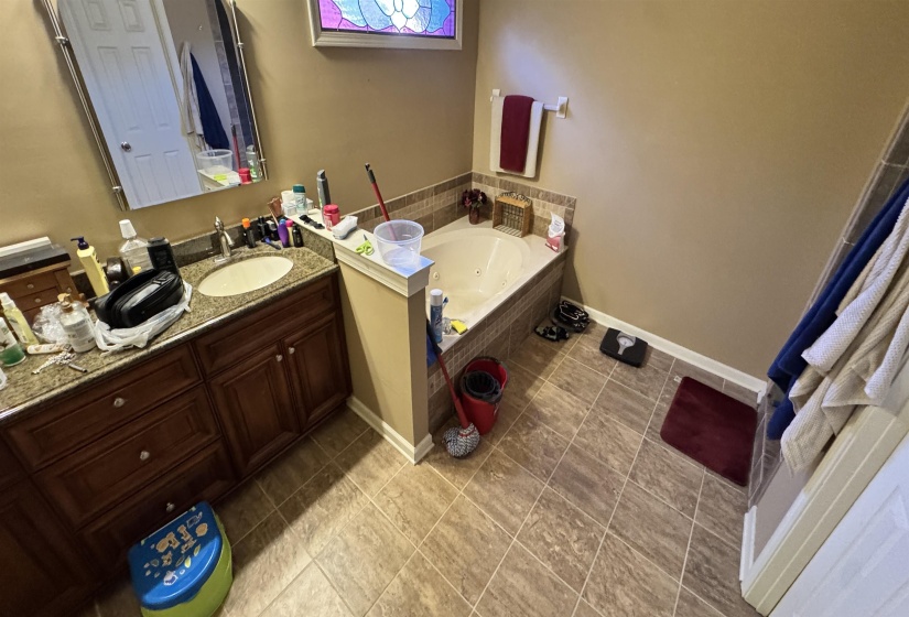 8860 PATRICIA ELLEN CV, Bartlett, Tennessee 38133, 5 Bedroom Bedrooms, 9 Room Rooms,3 BathroomBathrooms,Residential,For Sale,PATRICIA ELLEN,0,10229026