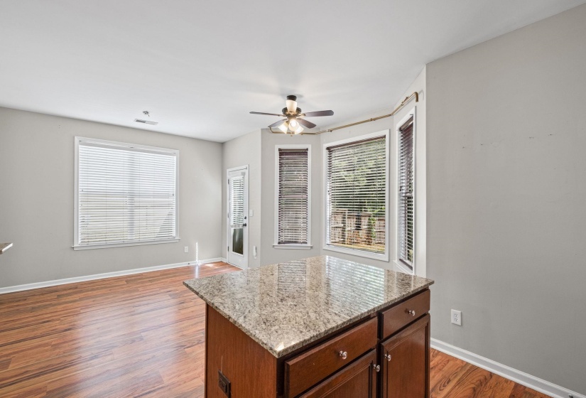 1168 HARBOR RIVER DR, Memphis, Tennessee 38103, 2 Bedroom Bedrooms, 5 Room Rooms,2.1 BathroomBathrooms,Residential,For Sale,HARBOR RIVER,0,10229027