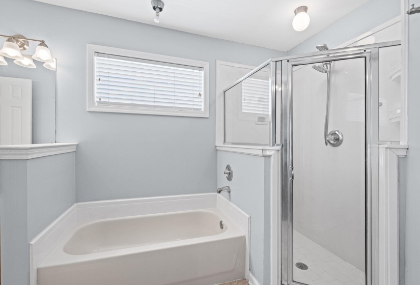 1168 HARBOR RIVER DR, Memphis, Tennessee 38103, 2 Bedroom Bedrooms, 5 Room Rooms,2.1 BathroomBathrooms,Residential,For Sale,HARBOR RIVER,0,10229027