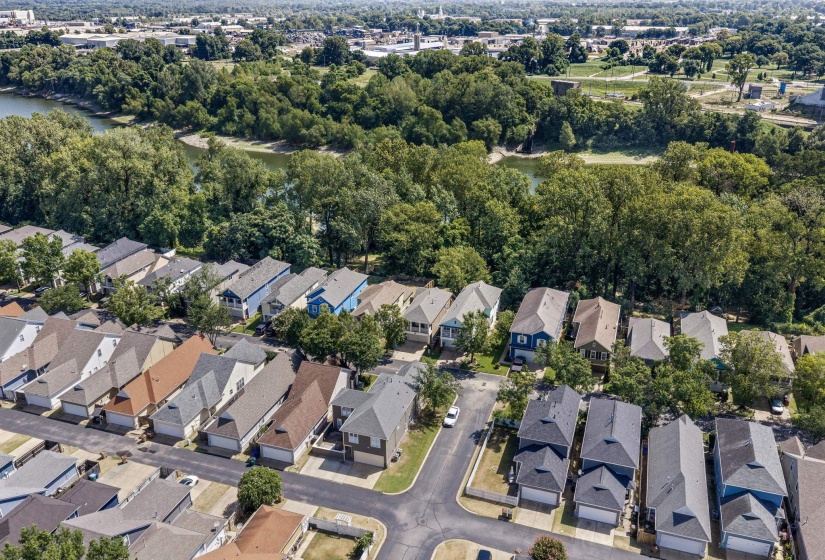 1168 HARBOR RIVER DR, Memphis, Tennessee 38103, 2 Bedroom Bedrooms, 5 Room Rooms,2.1 BathroomBathrooms,Residential,For Sale,HARBOR RIVER,0,10229027