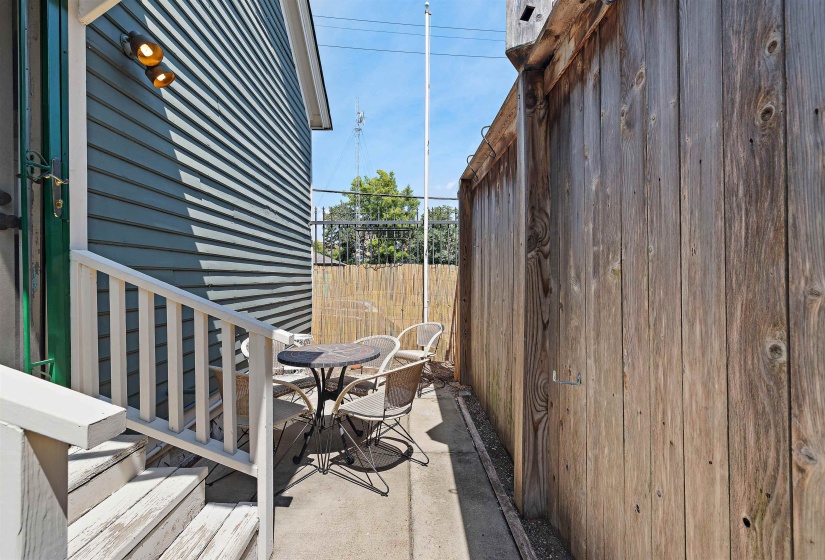 372 MULBERRY ST, Memphis, Tennessee 38103, 1 Bedroom Bedrooms, 3 Room Rooms,1 BathroomBathrooms,Residential,For Sale,MULBERRY,0,10229029