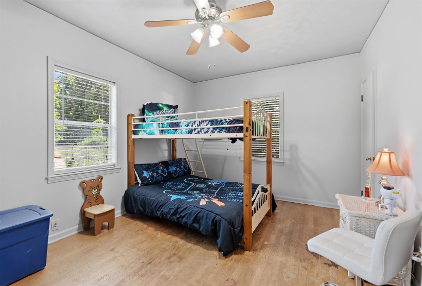 1942 LAMAR AVE, Memphis, Tennessee 38114, 4 Bedroom Bedrooms, 8 Room Rooms,2.1 BathroomBathrooms,Residential,For Sale,LAMAR,0,10229031