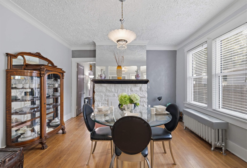 1942 LAMAR AVE, Memphis, Tennessee 38114, 4 Bedroom Bedrooms, 8 Room Rooms,2.1 BathroomBathrooms,Residential,For Sale,LAMAR,0,10229031
