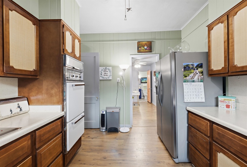 1942 LAMAR AVE, Memphis, Tennessee 38114, 4 Bedroom Bedrooms, 8 Room Rooms,2.1 BathroomBathrooms,Residential,For Sale,LAMAR,0,10229031