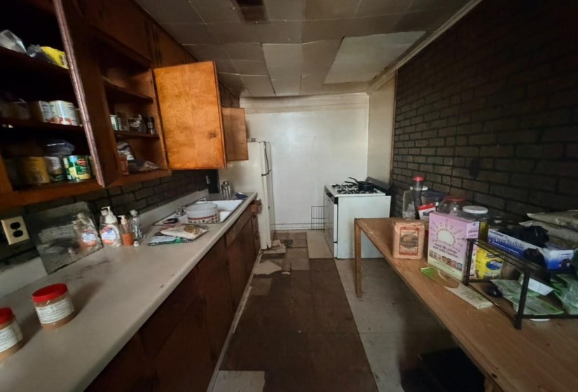 2928 OVERTON CROSSING RD, Memphis, Tennessee 38127, 2 Bedroom Bedrooms, 5 Room Rooms,2 BathroomBathrooms,Residential,For Sale,OVERTON CROSSING,0,10229032