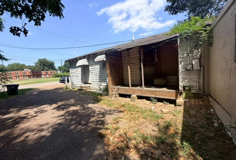 2928 OVERTON CROSSING RD, Memphis, Tennessee 38127, 2 Bedroom Bedrooms, 5 Room Rooms,2 BathroomBathrooms,Residential,For Sale,OVERTON CROSSING,0,10229032