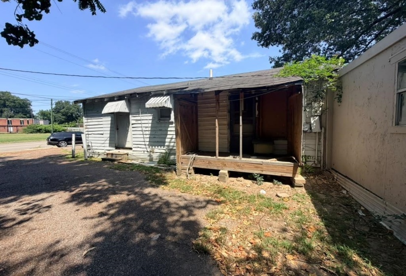 2928 OVERTON CROSSING RD, Memphis, Tennessee 38127, 2 Bedroom Bedrooms, 5 Room Rooms,2 BathroomBathrooms,Residential,For Sale,OVERTON CROSSING,0,10229032