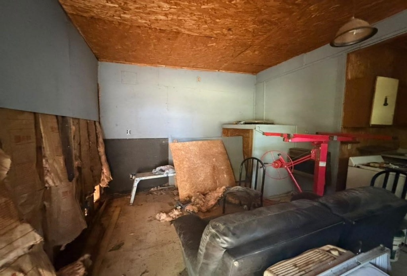 2928 OVERTON CROSSING RD, Memphis, Tennessee 38127, 2 Bedroom Bedrooms, 5 Room Rooms,2 BathroomBathrooms,Residential,For Sale,OVERTON CROSSING,0,10229032
