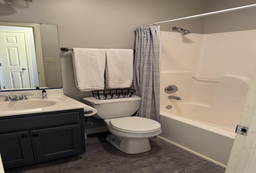 20 PENNINGTON RD, Halls, Tennessee 38037, 6 Bedroom Bedrooms, 15 Room Rooms,4 BathroomBathrooms,Residential,For Sale,PENNINGTON,0,10229036