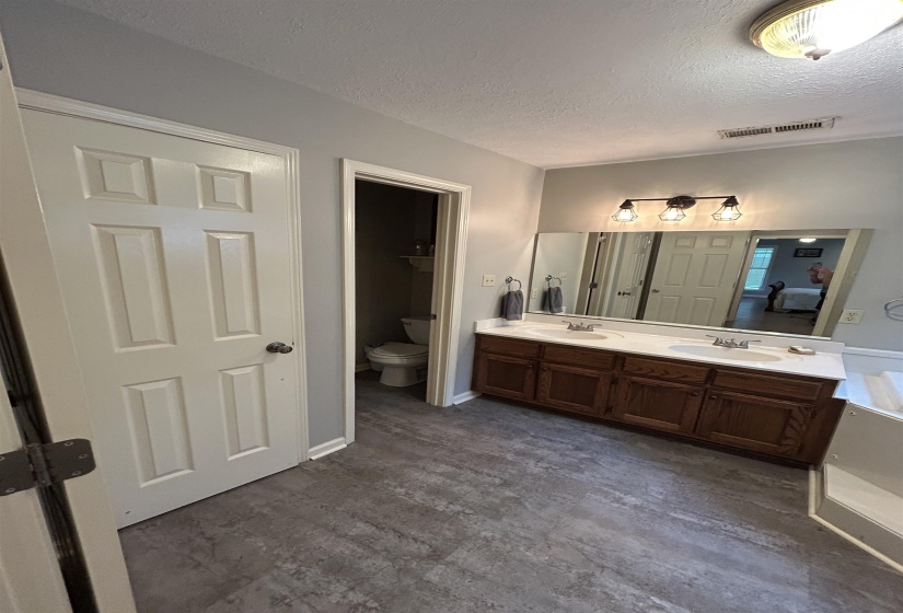 20 PENNINGTON RD, Halls, Tennessee 38037, 6 Bedroom Bedrooms, 15 Room Rooms,4 BathroomBathrooms,Residential,For Sale,PENNINGTON,0,10229036