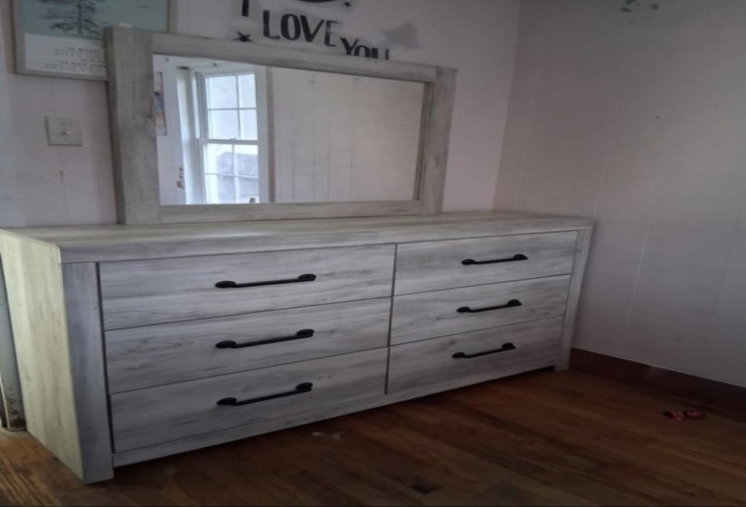 229 WASHINGTON AVE, Camden, Tennessee 38320, 2 Bedroom Bedrooms, 4 Room Rooms,1 BathroomBathrooms,Residential,For Sale,WASHINGTON,0,10229038