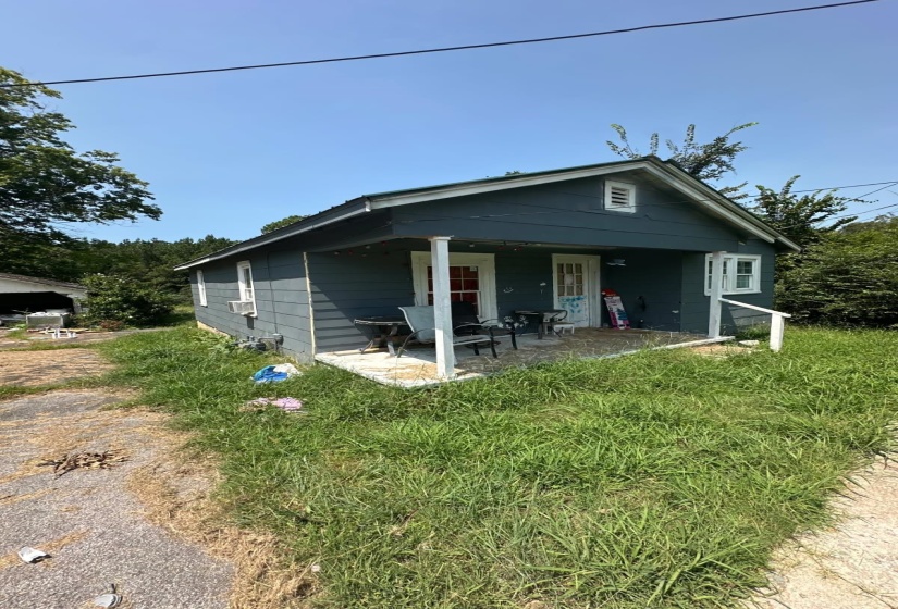 229 WASHINGTON AVE, Camden, Tennessee 38320, 2 Bedroom Bedrooms, 4 Room Rooms,1 BathroomBathrooms,Residential,For Sale,WASHINGTON,0,10229038