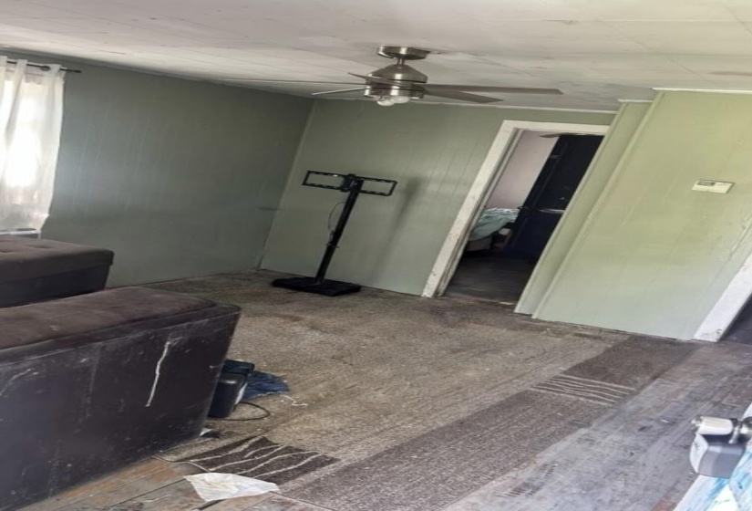 229 WASHINGTON AVE, Camden, Tennessee 38320, 2 Bedroom Bedrooms, 4 Room Rooms,1 BathroomBathrooms,Residential,For Sale,WASHINGTON,0,10229038