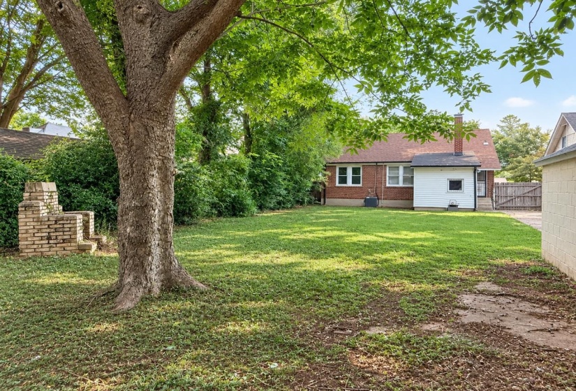 1809 CRUMP AVE, Memphis, Tennessee 38107, 2 Bedroom Bedrooms, 5 Room Rooms,1 BathroomBathrooms,Residential,For Sale,CRUMP,0,10229039