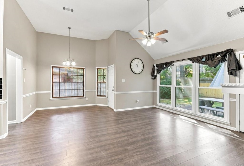 8941 HICKORY TRAIL DR, Memphis, Tennessee 38018, 4 Bedroom Bedrooms, 9 Room Rooms,2.1 BathroomBathrooms,Residential,For Sale,HICKORY TRAIL,0,10229041