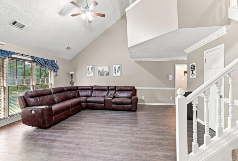 8941 HICKORY TRAIL DR, Memphis, Tennessee 38018, 4 Bedroom Bedrooms, 9 Room Rooms,2.1 BathroomBathrooms,Residential,For Sale,HICKORY TRAIL,0,10229041
