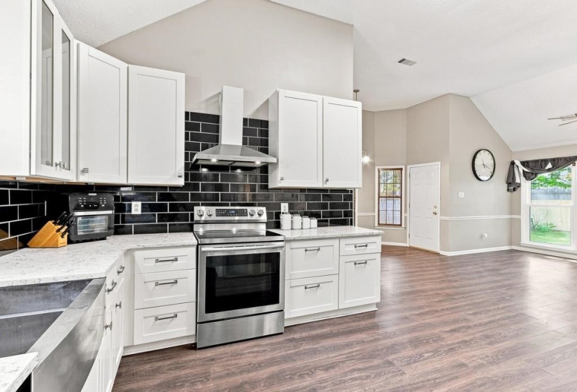 8941 HICKORY TRAIL DR, Memphis, Tennessee 38018, 4 Bedroom Bedrooms, 9 Room Rooms,2.1 BathroomBathrooms,Residential,For Sale,HICKORY TRAIL,0,10229041