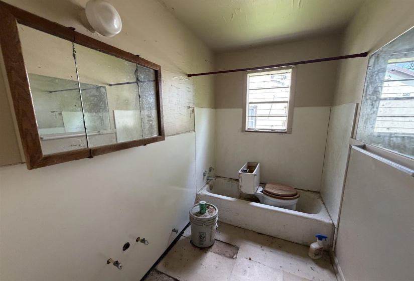 3220 WINSLOW RD, Memphis, Tennessee 38109, 2 Bedroom Bedrooms, 4 Room Rooms,1 BathroomBathrooms,Residential,For Sale,WINSLOW,0,10229043