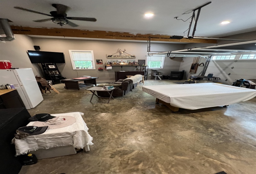 5205 HAMBURG RD, Michie, Tennessee 38357, 4 Bedroom Bedrooms, 3 Room Rooms,3.1 BathroomBathrooms,Residential,For Sale,HAMBURG,0,10229044