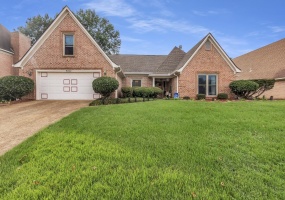 9002 BRENT LN, Memphis, Tennessee 38016, 4 Bedroom Bedrooms, 9 Room Rooms,3 BathroomBathrooms,Residential,For Sale,BRENT,0,10229045 9002 BRENT LN, Memphis, Tennessee 38016, 4 Bedroom Bedrooms, 9 Room Rooms,3 BathroomBathrooms,Residential,For Sale,BRENT,0,10229045