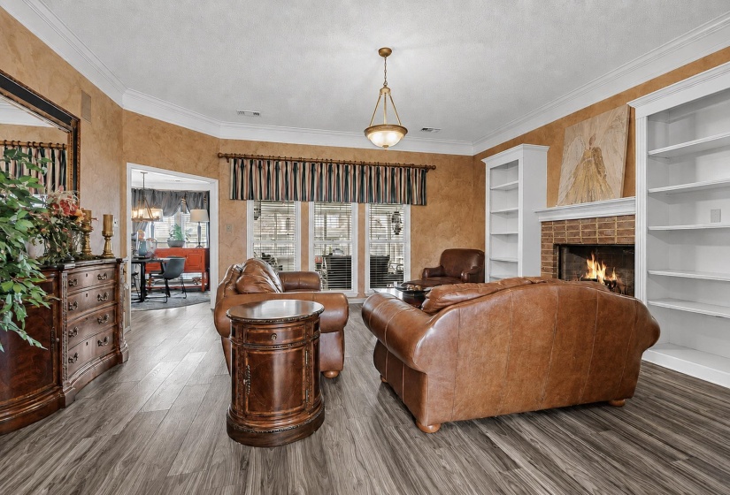 9002 BRENT LN, Memphis, Tennessee 38016, 4 Bedroom Bedrooms, 9 Room Rooms,3 BathroomBathrooms,Residential,For Sale,BRENT,0,10229045