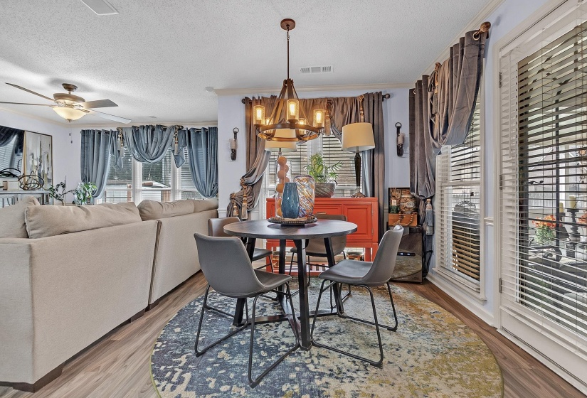 9002 BRENT LN, Memphis, Tennessee 38016, 4 Bedroom Bedrooms, 9 Room Rooms,3 BathroomBathrooms,Residential,For Sale,BRENT,0,10229045