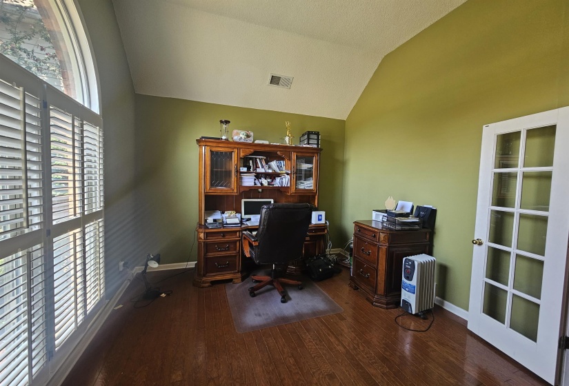 1218 CORDOVA GREEN DR, Cordova, Tennessee 38018, 3 Bedroom Bedrooms, 8 Room Rooms,2.1 BathroomBathrooms,Residential,For Sale,CORDOVA GREEN,0,10229048