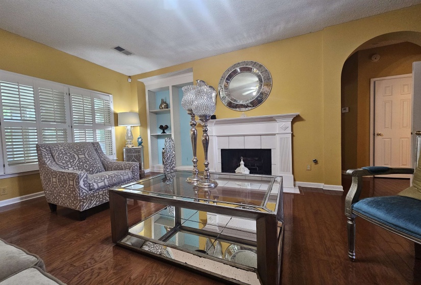 1218 CORDOVA GREEN DR, Cordova, Tennessee 38018, 3 Bedroom Bedrooms, 8 Room Rooms,2.1 BathroomBathrooms,Residential,For Sale,CORDOVA GREEN,0,10229048