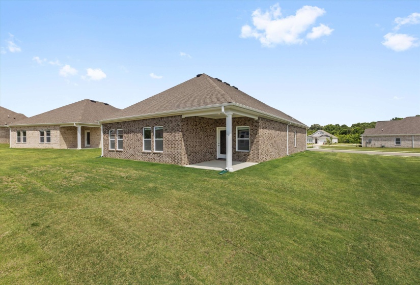 320 WINDEMERE LOOP, Oakland, Tennessee 38060, 4 Bedroom Bedrooms, 4 Room Rooms,2 BathroomBathrooms,Rental Properties,For Sale,WINDEMERE,0,10229066