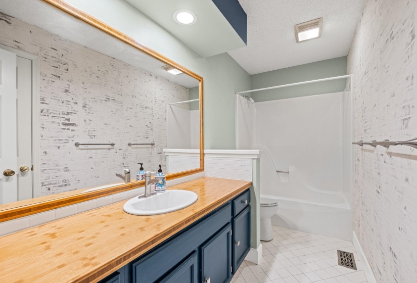 167 ERICSON RD, Memphis, Tennessee 38018, 5 Bedroom Bedrooms, 5 Room Rooms,3.1 BathroomBathrooms,Residential,For Sale,ERICSON,0,10228583